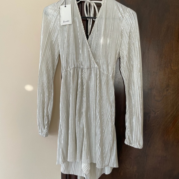 BRAND NEW ROMPER - Picture 1 of 4